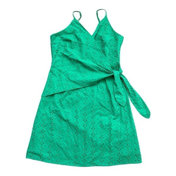 Gianni Bini Dresses & Skirts - Gianni Bini Green Eyelet Wrap Mini Dress Tie Waist Spaghetti Strap Medium